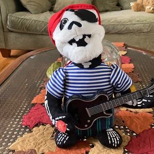 Pirate skull battery powered guitar player